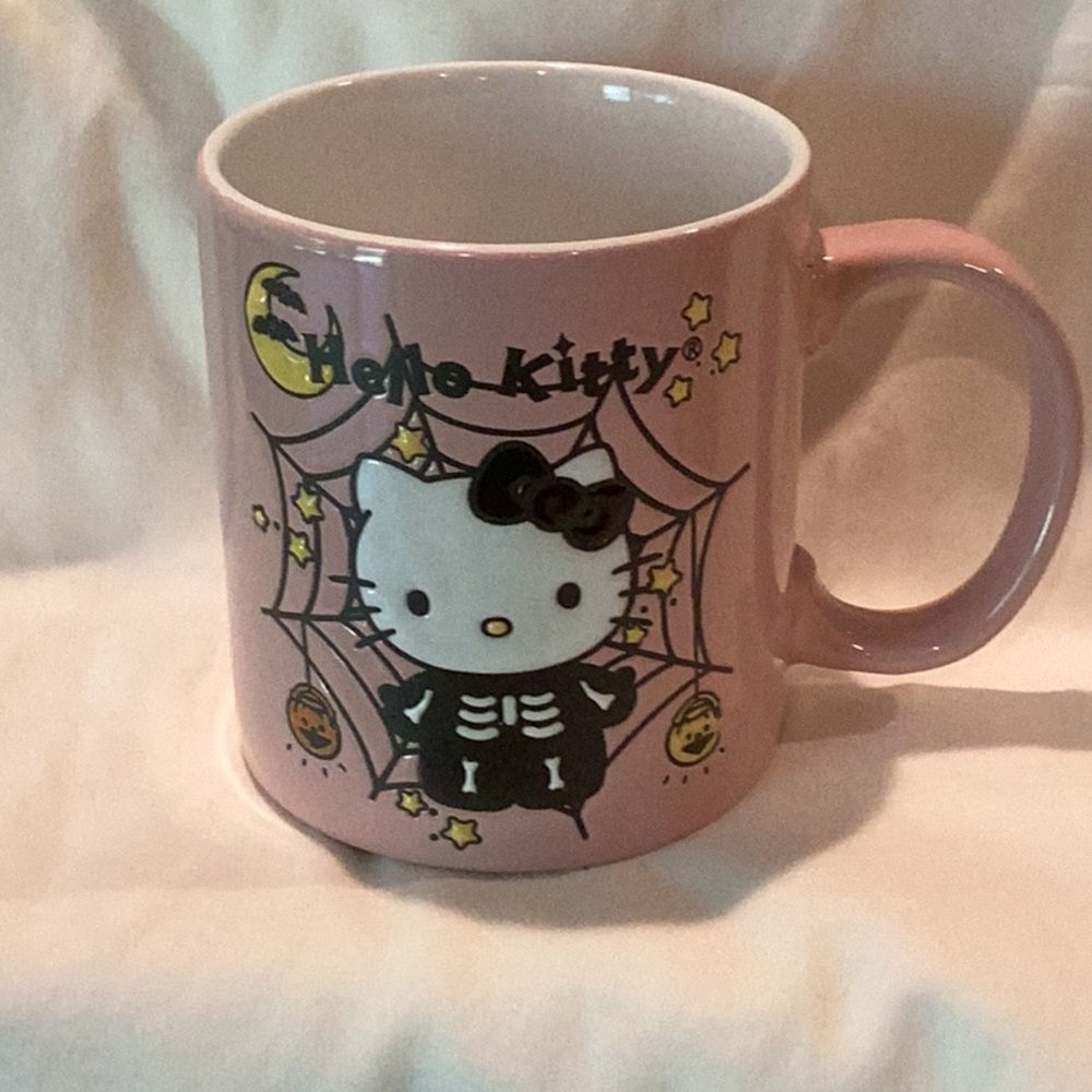 Hello Kitty Skeleton Halloween mug